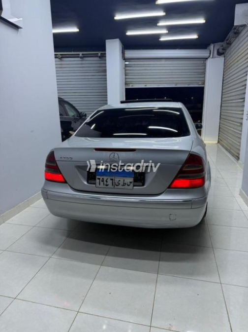 مرسيدس E 200 2003 فضي مستعملة للبيع - 2
