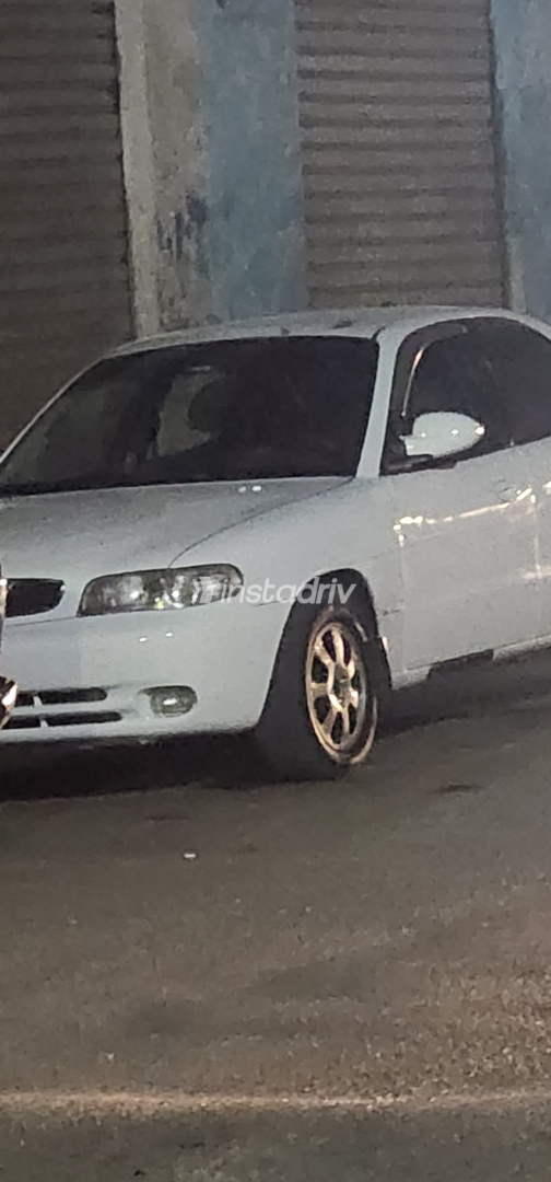 Daewoo Nubira 1997 White Used for Sale - 1
