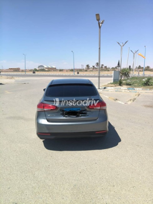 كيا سيراتو 2018 رمادي مستعملة للبيع - 7