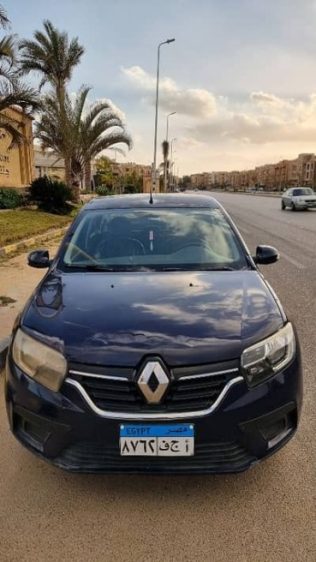 رينو لوجان 2019 أزرق غامق مستعملة للبيع