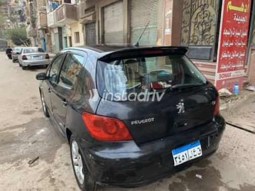 بيجو 307 2007 أسود مستعملة للبيع - 1