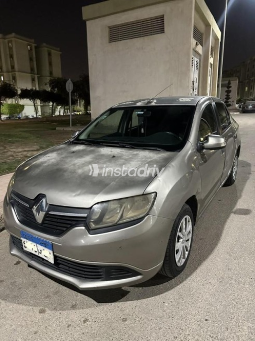 Renault Logan 2016 Gold Used for Sale - 1