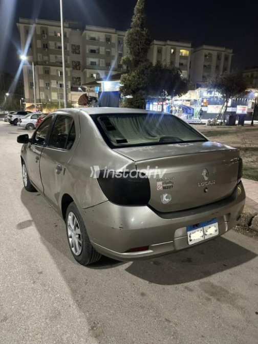 Renault Logan 2016 Gold Used for Sale - 2