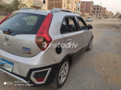 MG Crossover 2015 Silver Used for Sale - 3