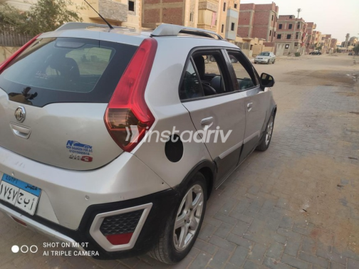 MG Crossover 2015 Silver Used for Sale - 5