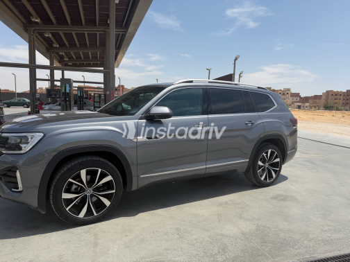 Volkswagen Teramont 2024 Gray Used for Sale - 4