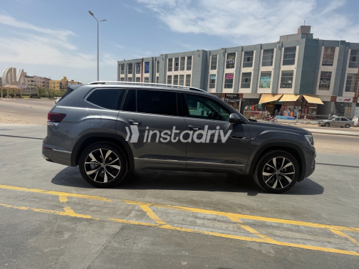 Volkswagen Teramont 2024 Gray Used for Sale - 10