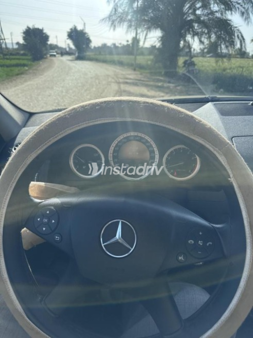 Mercedes C 180 2010 Champagne Used for Sale - 2