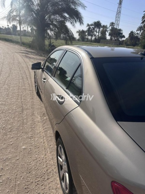 Mercedes C 180 2010 Champagne Used for Sale - 10