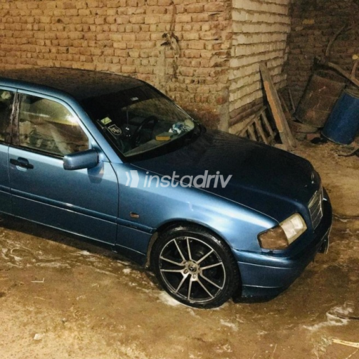 مرسيدس 180 1999 أزرق مستعملة للبيع - 4