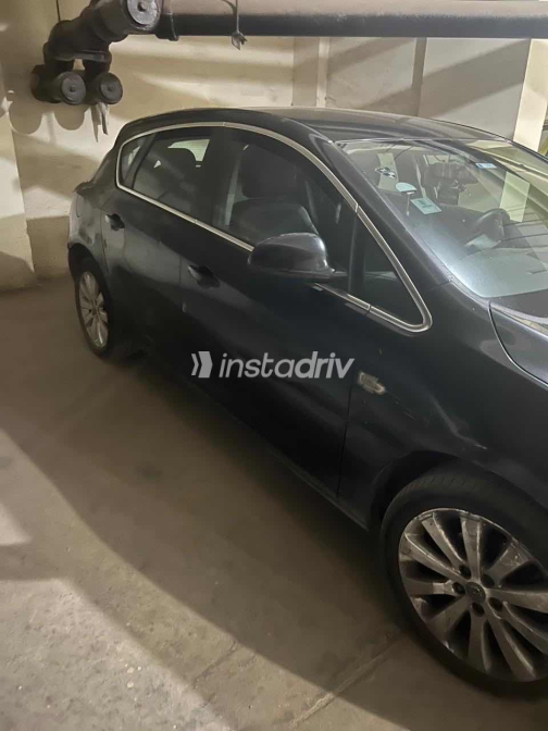 Opel Astra 2012 Black Used for Sale - 1