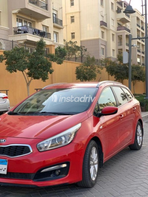 Kia Ceed 2019 Red Used for Sale - 1
