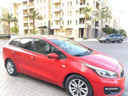 Kia Ceed 2019 Red Used for Sale - 2