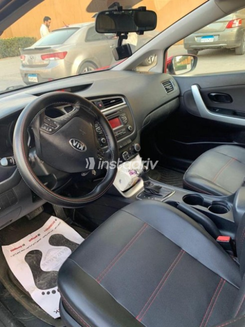 Kia Ceed 2019 Red Used for Sale - 3