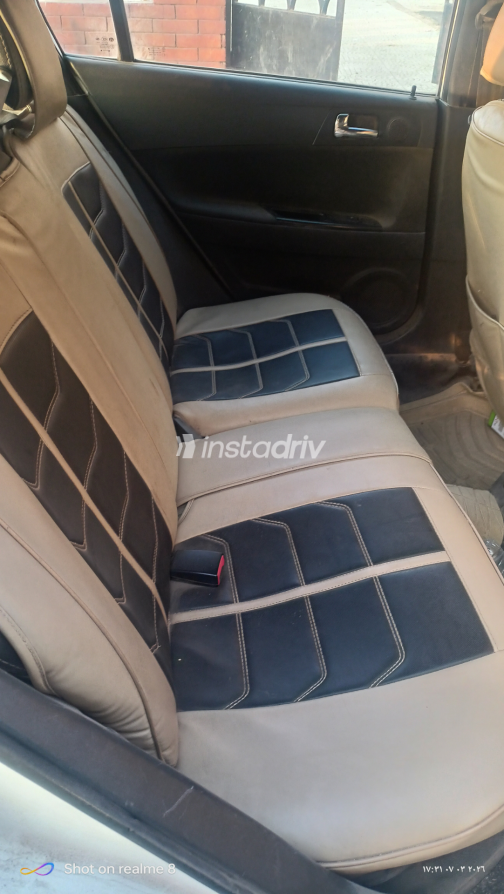Brilliance FRV Cross 2015 White Used for Sale - 4