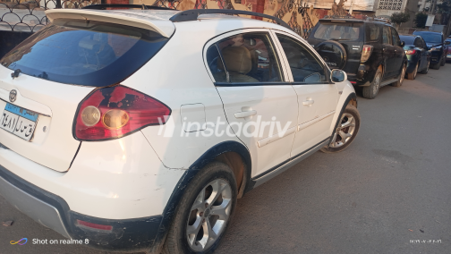 Brilliance FRV Cross 2015 White Used for Sale - 5