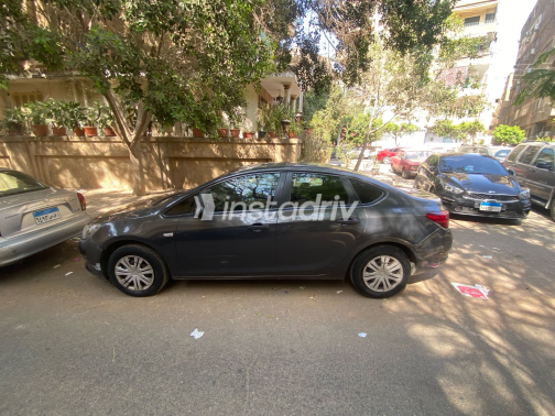 Opel Astra 2013 Gray Used for Sale - 4