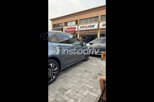 Toyota Corolla 2019 Petroleum Used for Sale - 3