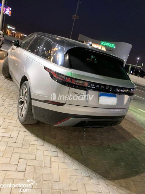 لاند روفر فيلار 2020 فضي مستعملة للبيع - 2