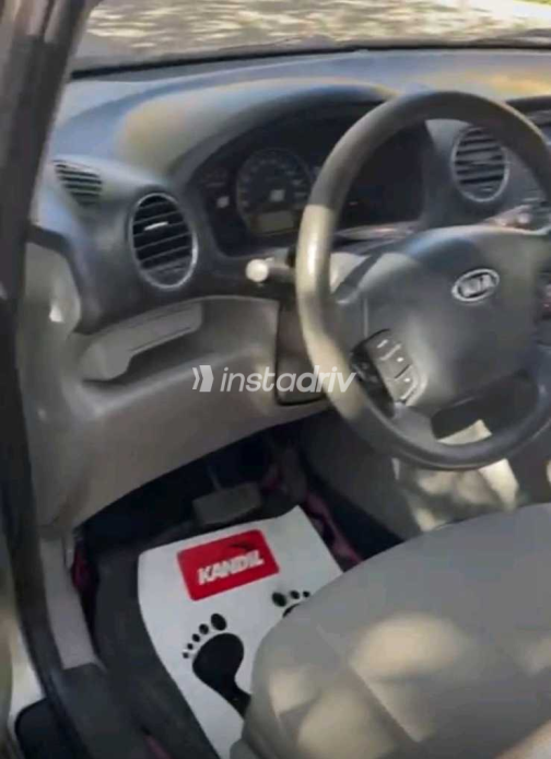 Kia Carens 2011 Gray Used for Sale - 6