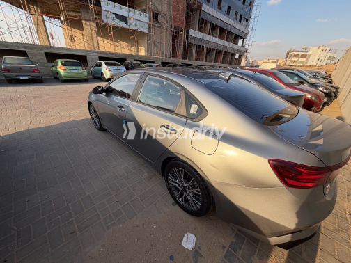 Kia Cerato 2022 Gray Used for Sale - 2