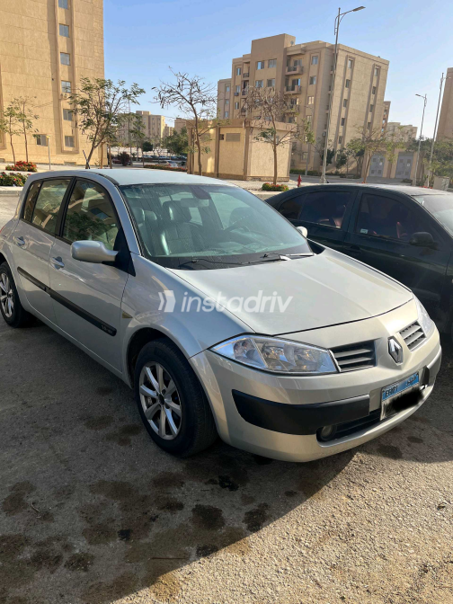 Renault Megane 2004 Gray Used for Sale - 1