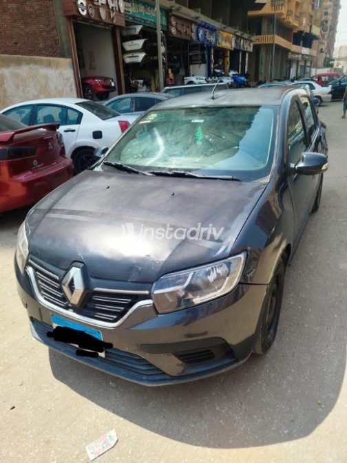 Renault Logan 2017 White Used for Sale - 9