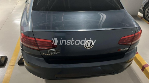 Volkswagen Passat 2019 White Used for Sale - 3