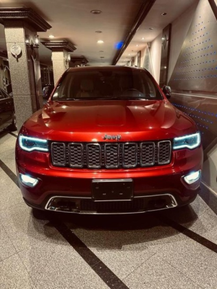 Jeep Grand Cherokee 2022 Red Used for Sale