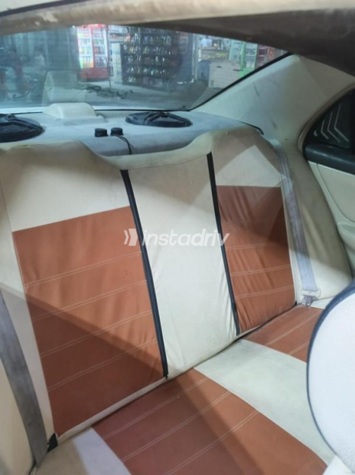 بى واى دى‬ F3 2011 أبيض مستعملة للبيع - 2