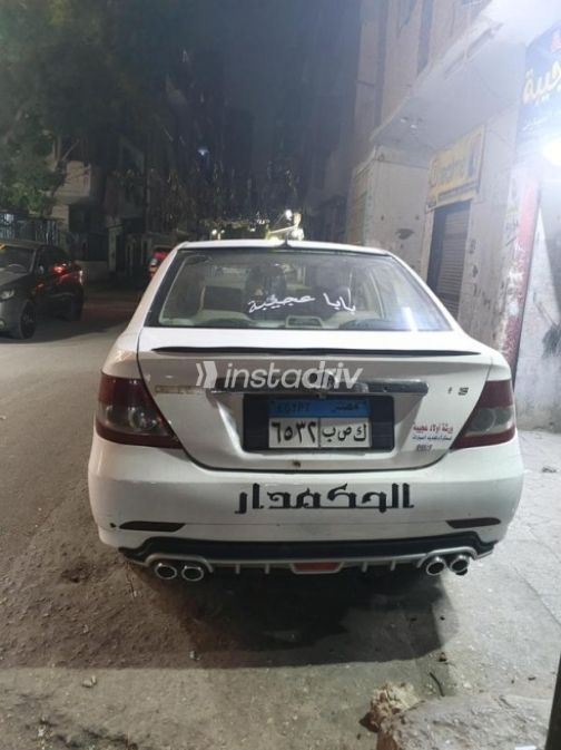 بى واى دى‬ F3 2011 أبيض مستعملة للبيع - 10