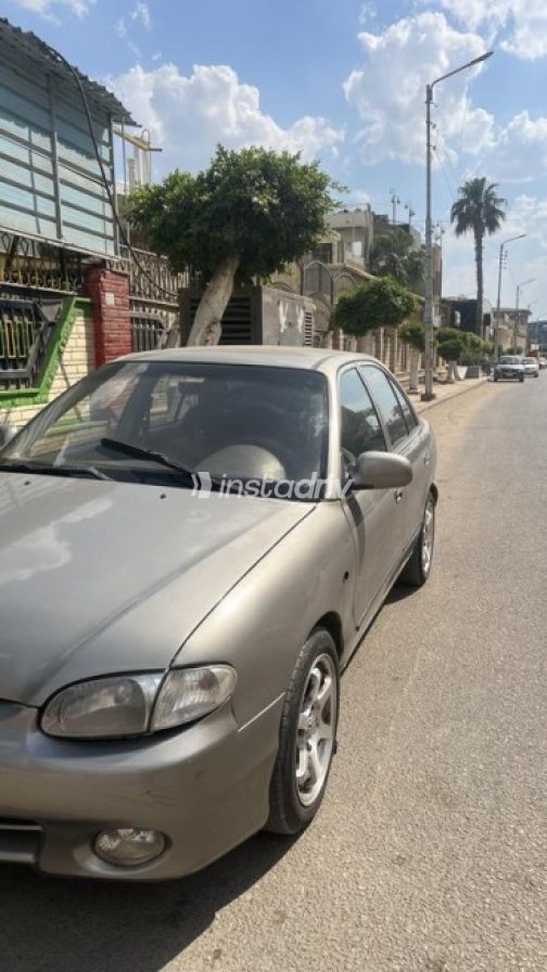 Hyundai Accent 1999 White Used for Sale - 1