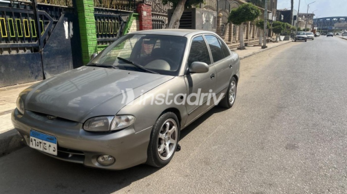 Hyundai Accent 1999 White Used for Sale - 3