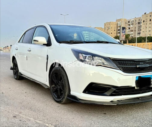 زوتى Z300 2019 أبيض مستعملة للبيع - 2