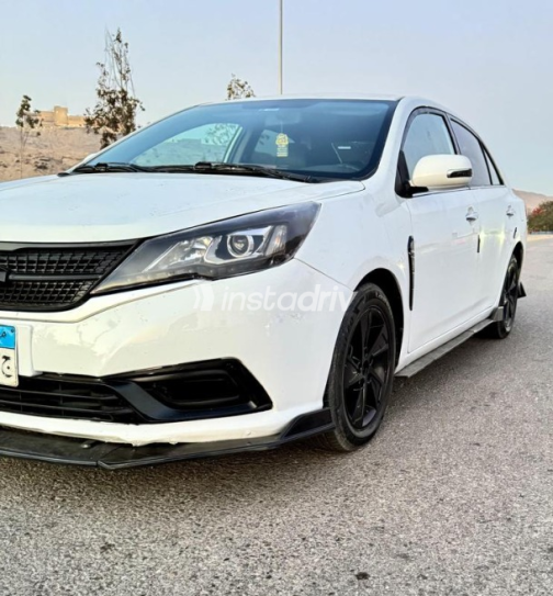 زوتى Z300 2019 أبيض مستعملة للبيع - 6