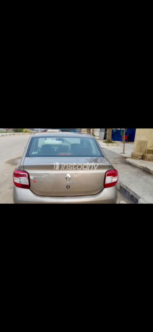 Renault Logan 2016 Gold Used for Sale - 2