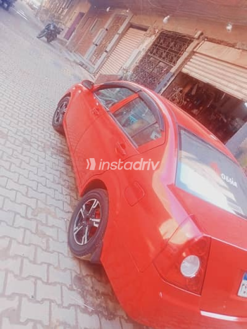 اسبيرانزا A516 2010 أحمر مستعملة للبيع - 1