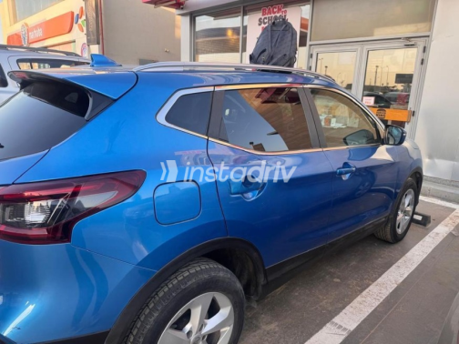 Nissan Qashqai 2021 White Used for Sale - 3