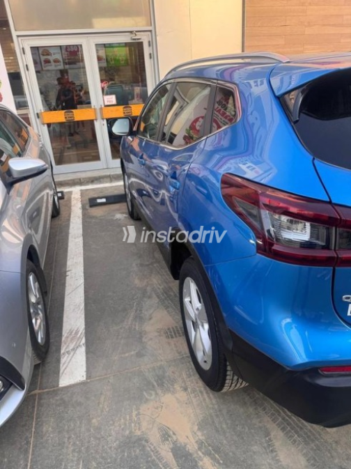 Nissan Qashqai 2021 White Used for Sale - 4