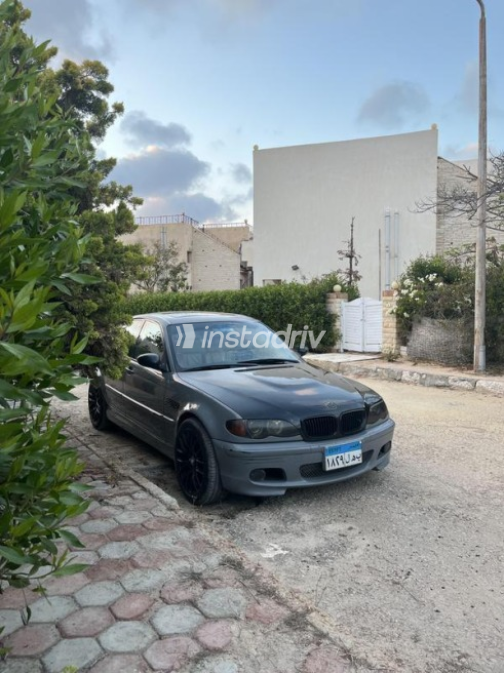 بي ام دبليو 330 2000 أبيض مستعملة للبيع - 1