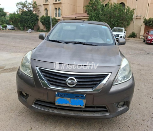 نيسان صنى 2013 برونزي مستعملة للبيع - 6