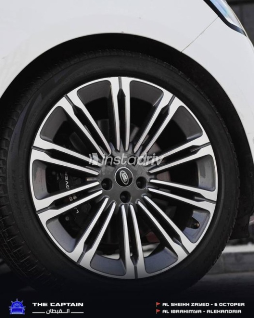Land Rover Range Rover Vogue 2023 White Used for Sale - 2