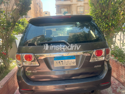 Toyota Fortuner 2013 Gray Used for Sale - 4