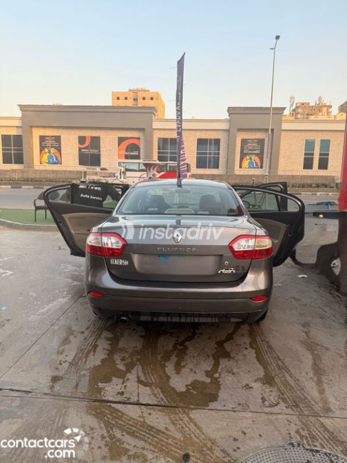 Renault Fluence 2015 Gray Used for Sale - 4