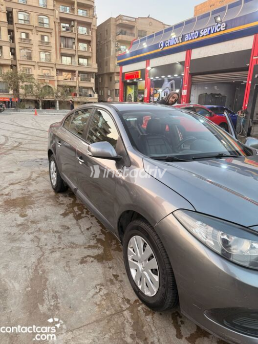 Renault Fluence 2015 Gray Used for Sale - 6