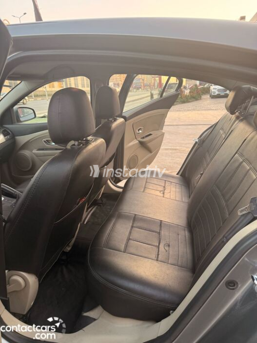 Renault Fluence 2015 Gray Used for Sale - 10