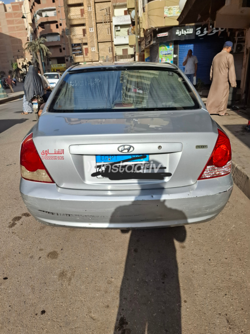 هيونداي افانتي 2005 فضي مستعملة للبيع - 2