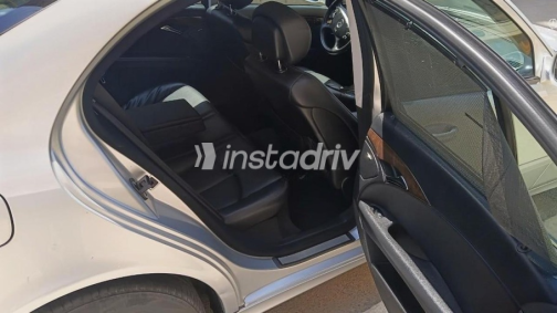 Mercedes E 230 2009 Silver Used for Sale - 7