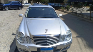 مرسيدس E 230 2009 فضي مستعملة للبيع