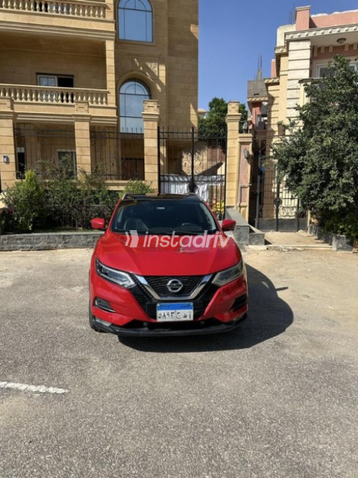 Nissan Qashqai 2018 White Used for Sale - 1